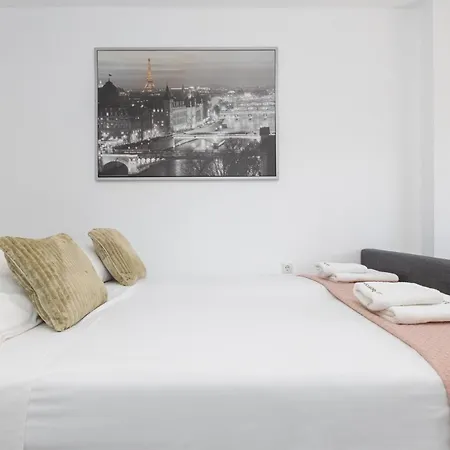 Appartement C17 Lovely 2 Bdr